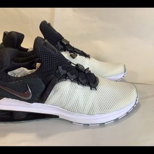 Mens nike gravity shoes size 11